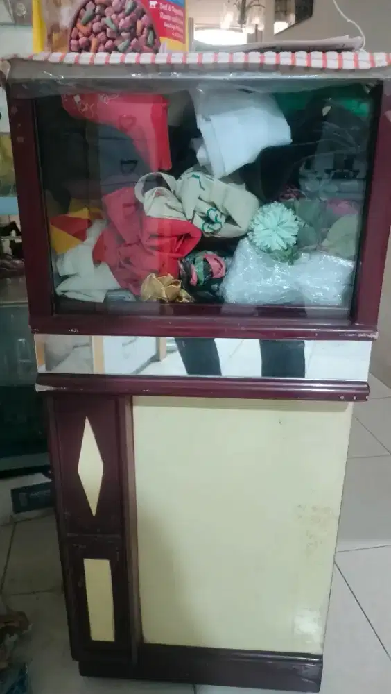Estalase berkwalitas ada 3 susun jual murah 500 rb