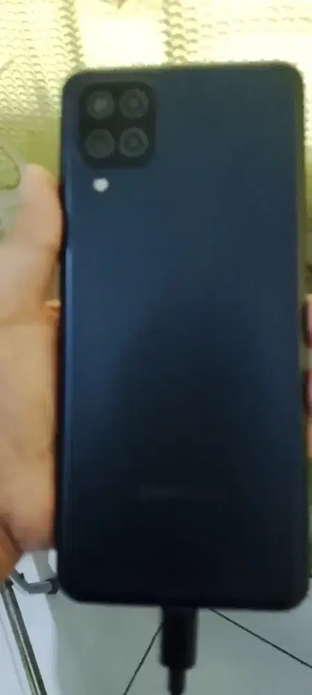 Di jual HP Samsung m12
