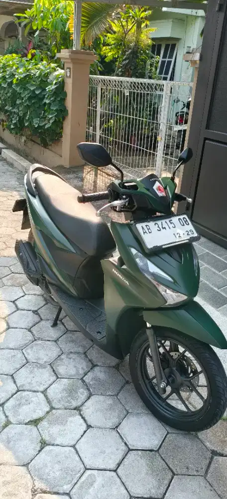 Beat Deluxe ISS Keyless Tertinggi
