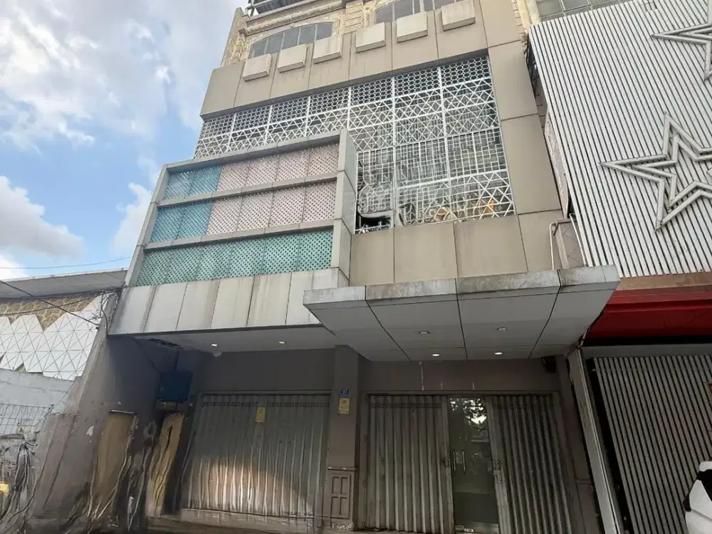RUKO PUSAT KOTA STRATEGIS DAN LIMITED UNIT*Jalan Raya Dr Sutomo