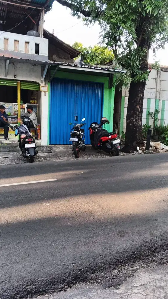 Disewakan Ruko Pinggir Jalan