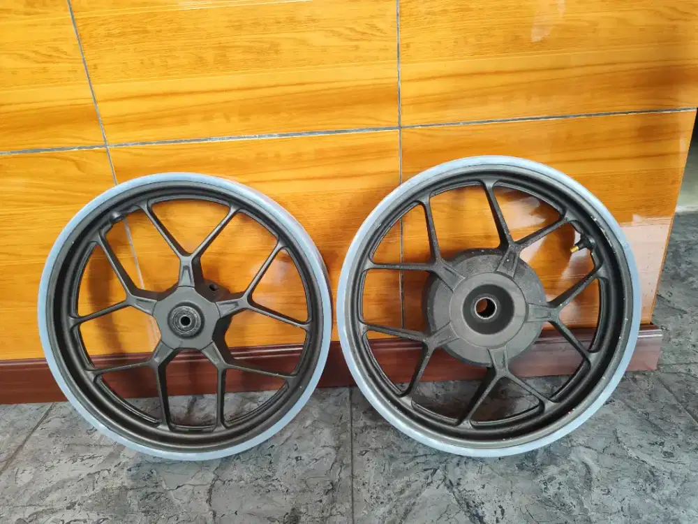 Velg vario 125 old ori enkei