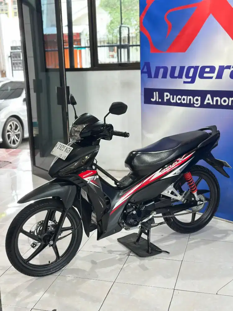 Honda Revo X Fi 110cc Thn' 2024 Km 9Rb Anugerah Motor Pucang