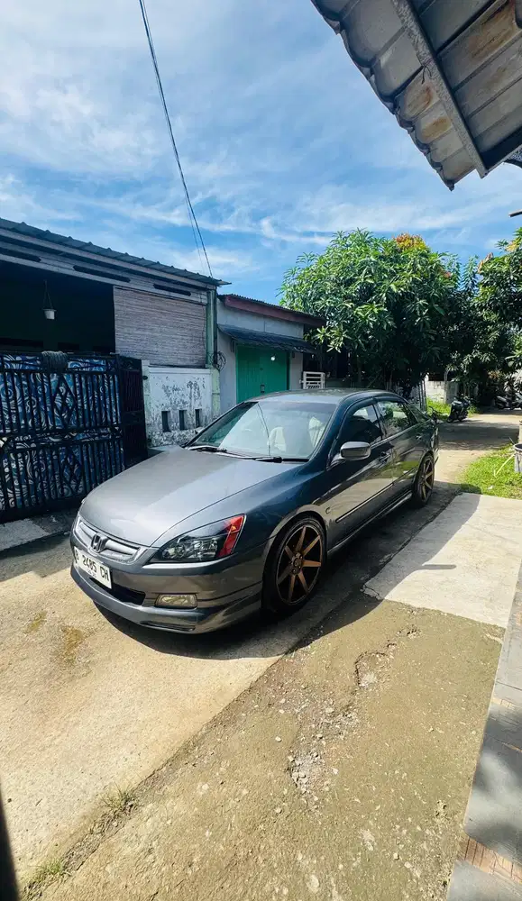 Honda Accord 2004 Bensin