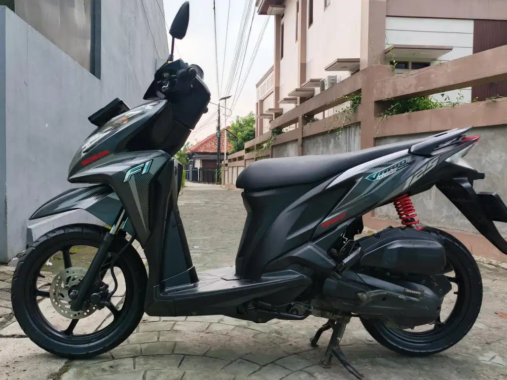 Honda Vario 125 CC kzr fi esp 2014 stater halus mulus terawat