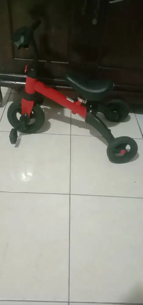 Sepeda roda tiga anak dibawah 5th