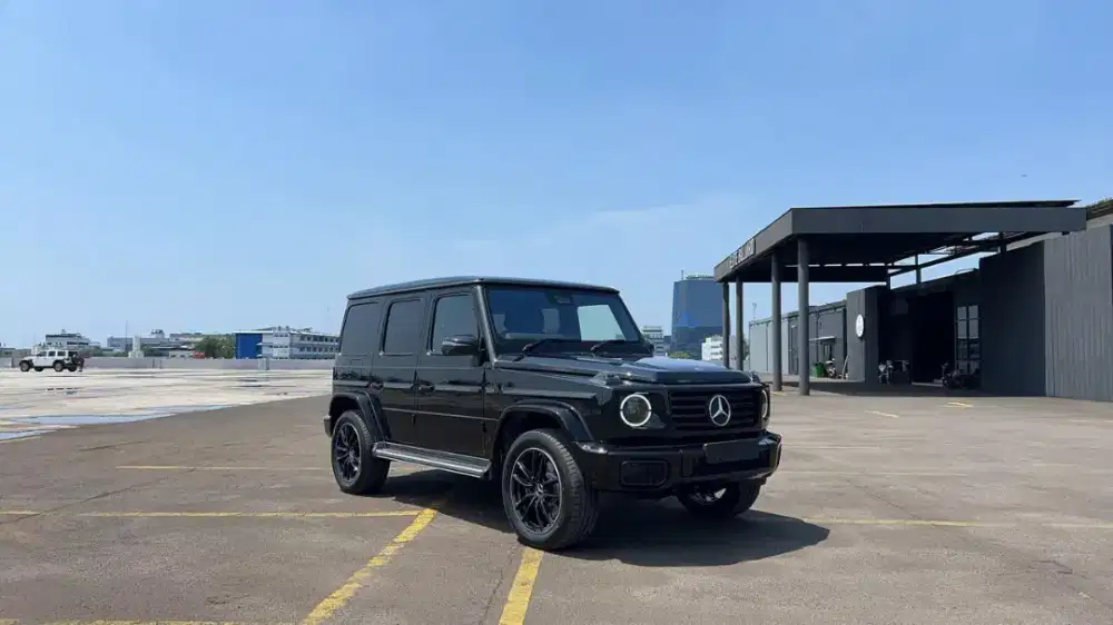 Mercedes Benz G500 NIK 2024 KM 11rb Black Like New Perfect Condition.