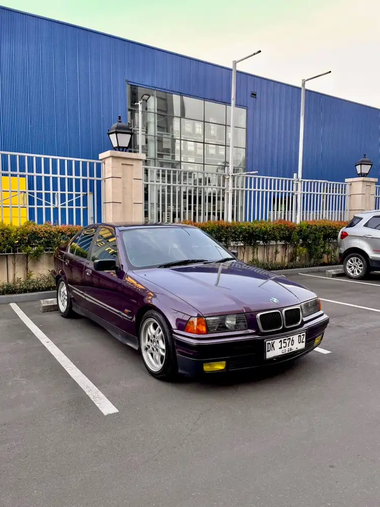 BMW 318i 1997 Bensin
