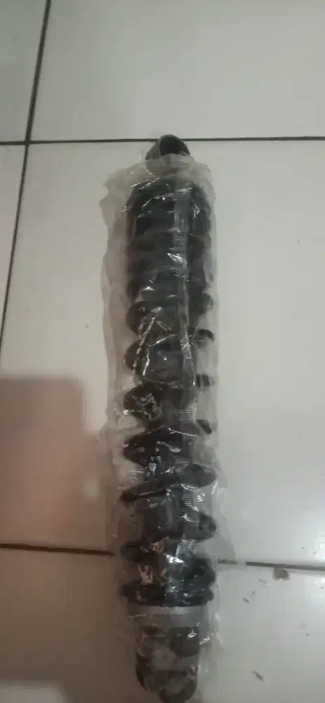 Jual shock breaker belakang copotan Honda Vario fungsi minat pm