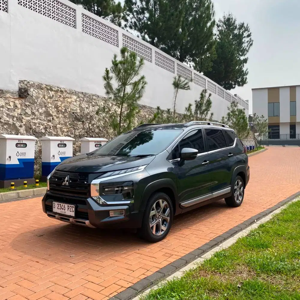 MITSUBISHI XPANDER CROSS PREMIUM PACKAGE 2022 AT MATIC GENAP