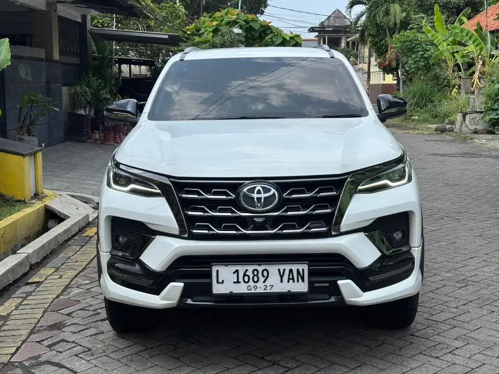 LOW KM 55rb - TOYOTA FORTUNER VRZ 2.8 GR SPORT 4x2 2022 MATIC DP MINIM