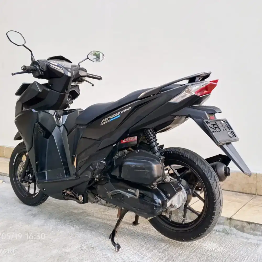 HONDA VARIO 150 OLD TAHUN 2015 CASH ONLY ( FREE BALIK NAMA )