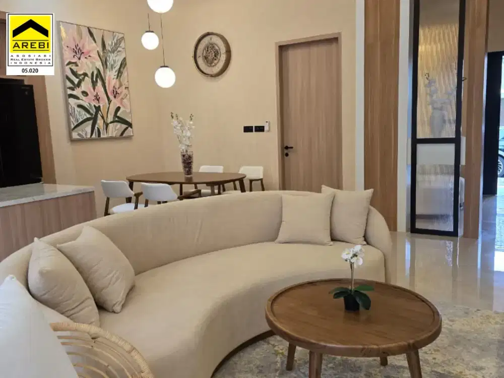 Rumah Full Furnished dengan Taman Depan Belakang di Lingkungan Nyaman di Tatar Jingganagara  KBP