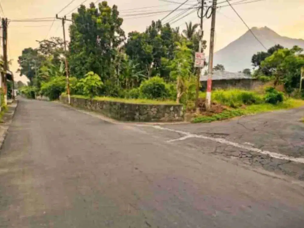 Tanah Pekarangan Di Kawasan Asri Area jl. Kaliurang km 16 Dekat kopi Klothok dan Kampus UII