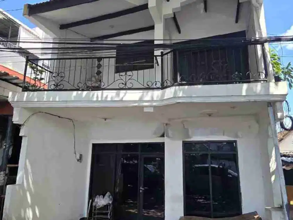 Rumah 2 kt lokasi Strategis di Raya Wonocolo