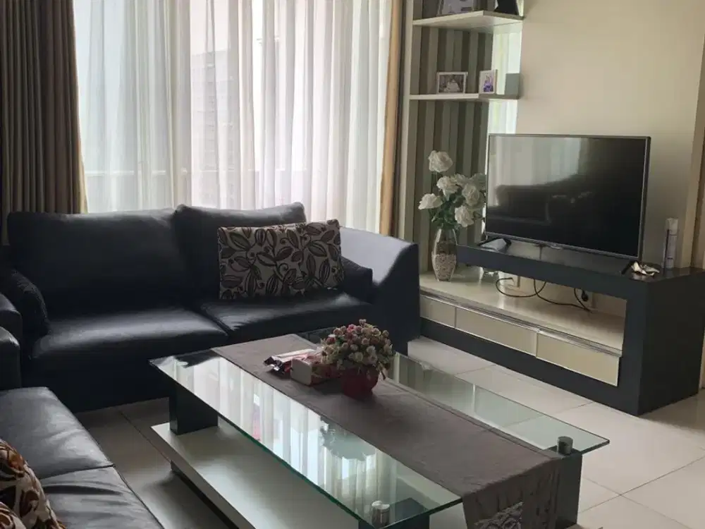 Disewakan Rumah 2 Lantai Full Furnished Nyaman Asri Siap Huni Lokasi di Kota Baru Parahyangan Tata Purbasari Bandung