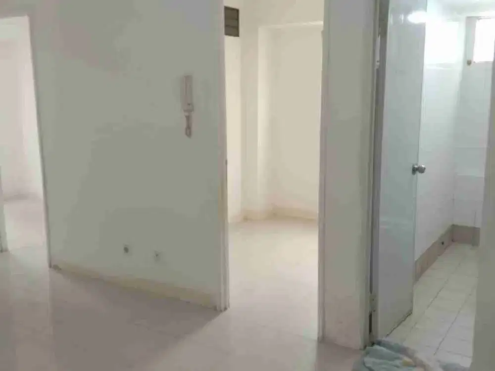 Jual Cepat 3BR kosongan atas mall Jual rugi apartemen Bassura city