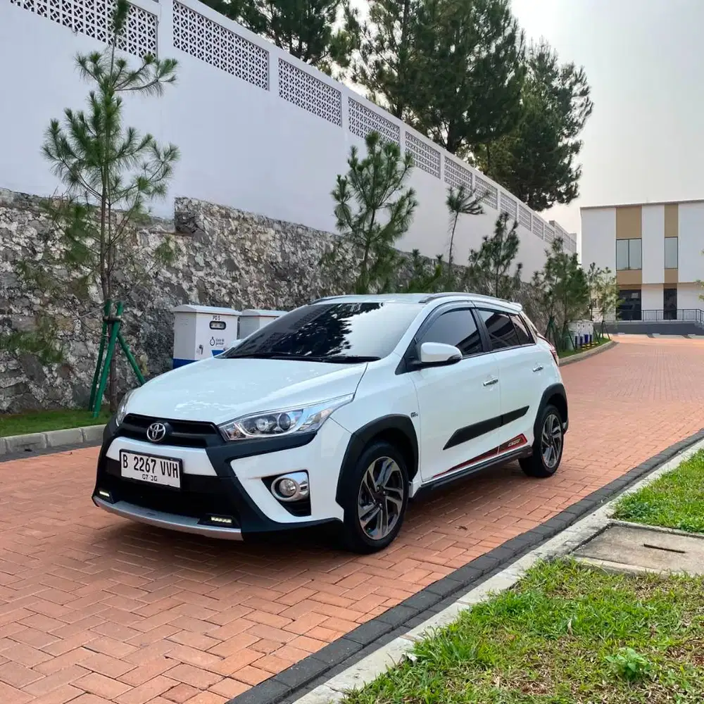 TOYOTA YARIS TRD HEYKERS 2017 AT MATIC GANJIL