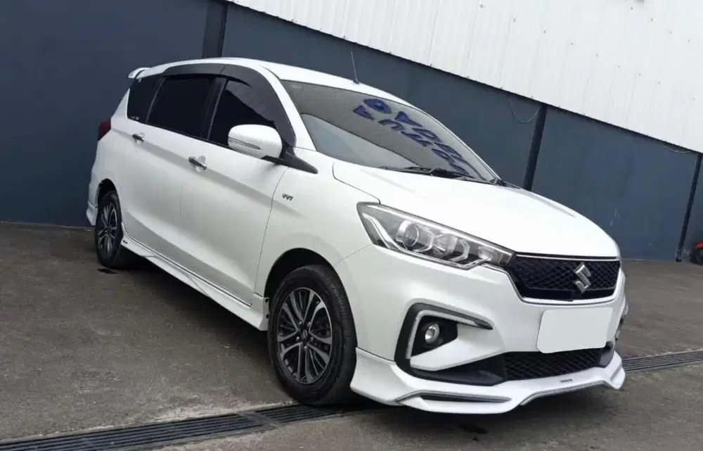 KM LOW PAJAK PANJANG Suzuki Ertiga GT Hybrid 2023 Type Tertinggi