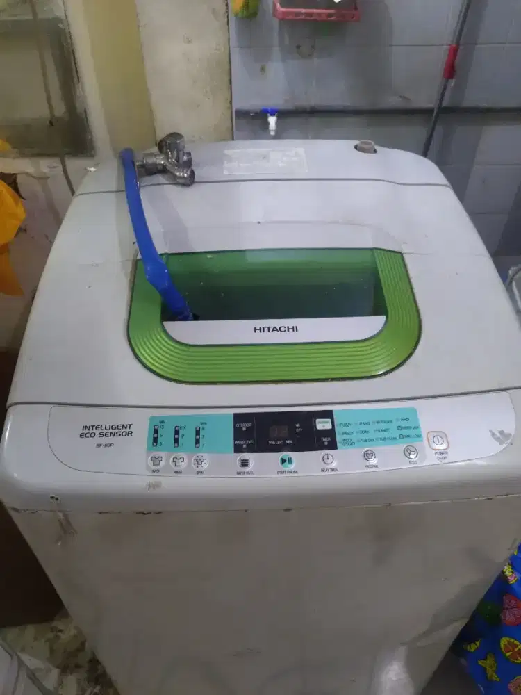 Mesin cuci kapasitas 8 kg.