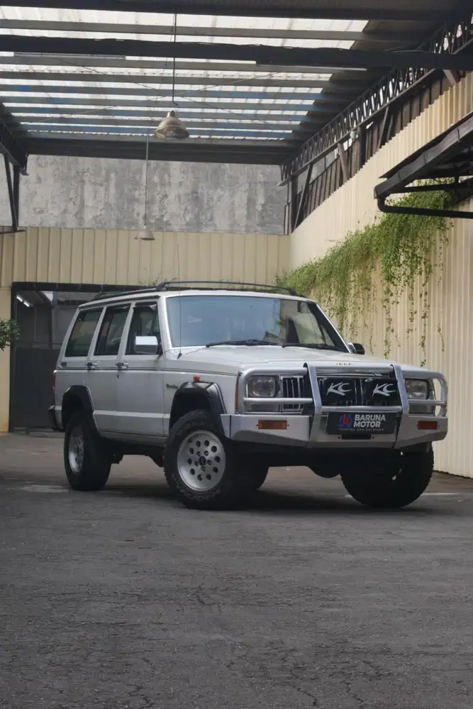 [ LOW KILOMETER ] CHEROKEE XJ SPORT 4.0 1994