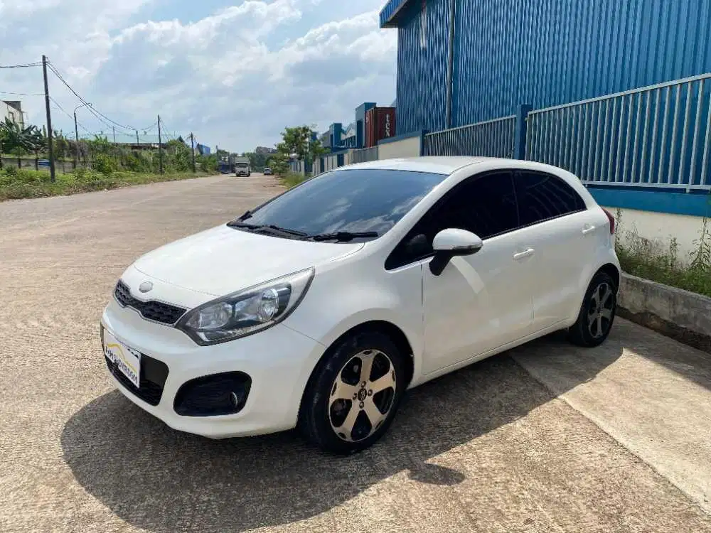 KIA RIO AT 2014