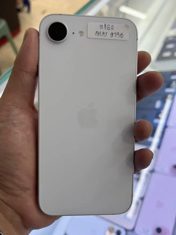 Iphone 16e 128 inter bea cukai box ori bh 97 mulus no minus