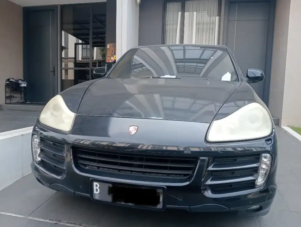 Porsche cayennes hitam 2009