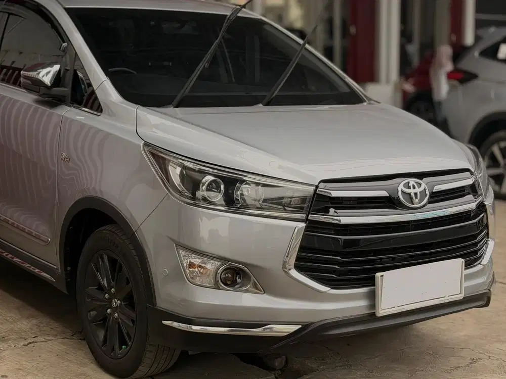 Toyota Innova Q Venturer AT 2018 Bensin Istimewa Condition