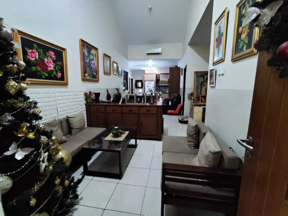 Dijual cepat Rumah Hoek Semi furnish Cluster Aralia, Harapan Indah 2,B