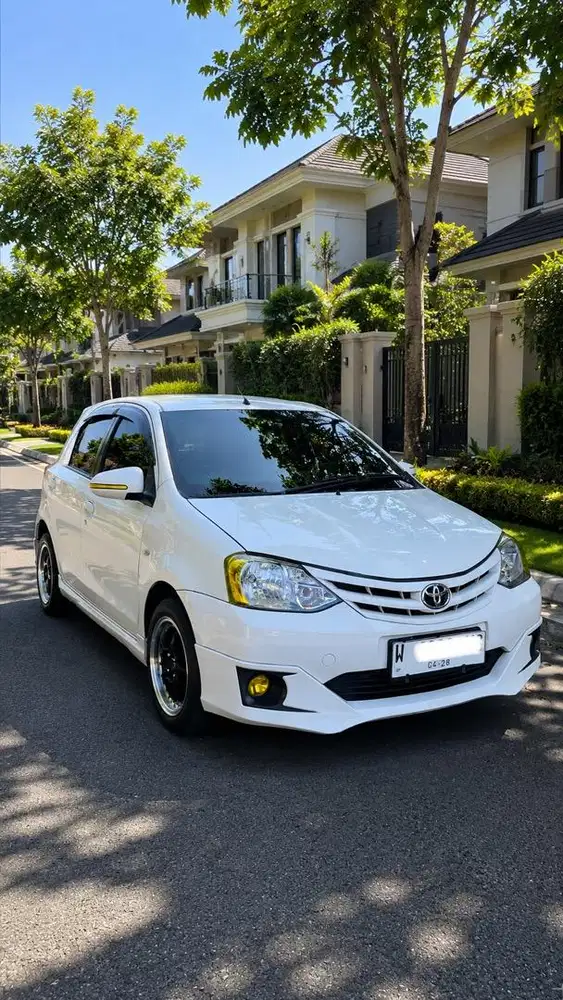 Etios Valco G 2013 KM low 50rb. Record W tangan pertama