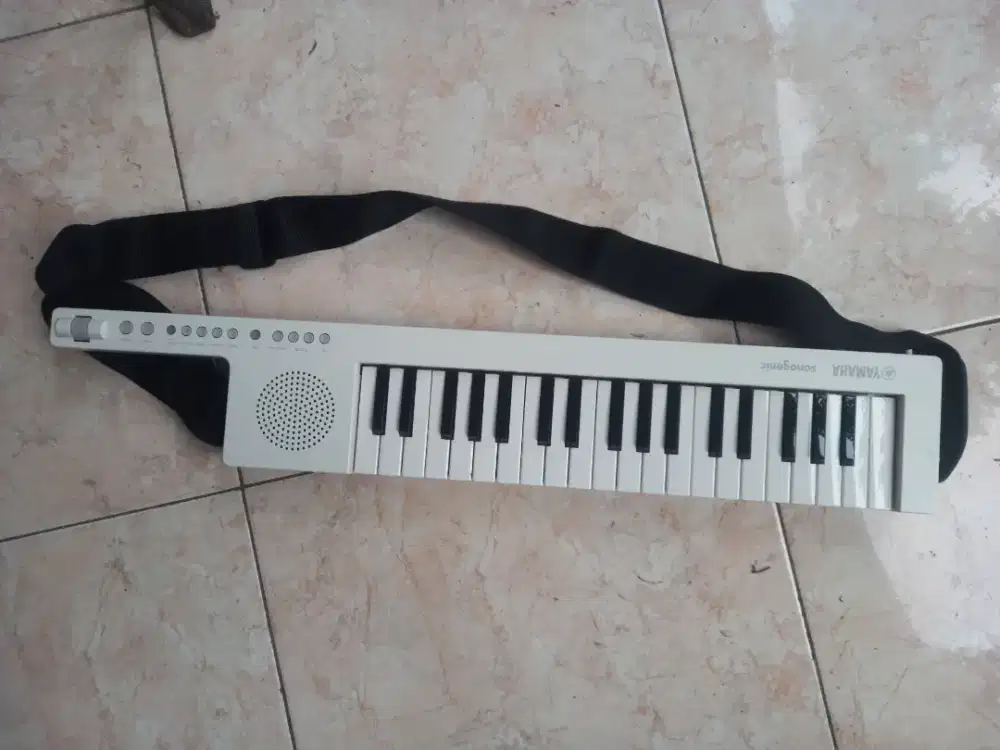 Keytar Yamaha Sonogenic SHS 300