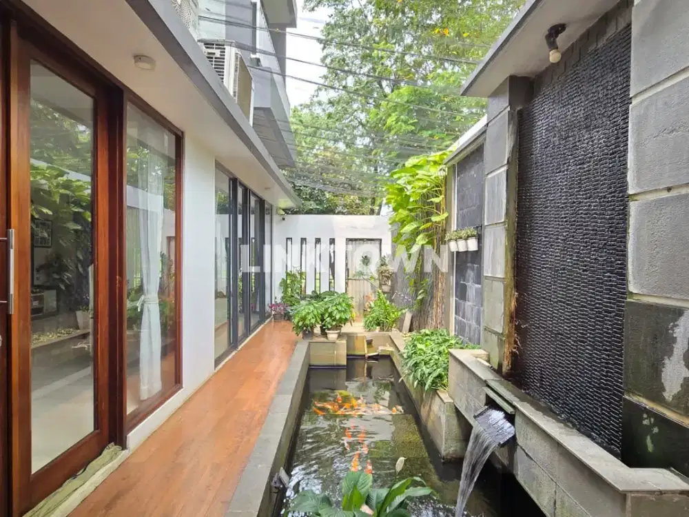 Dijual Rumah Mewah di Kebayoran Residence