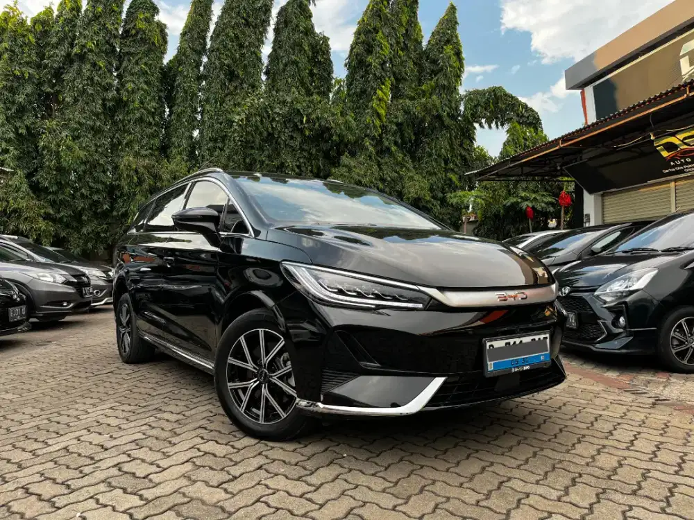 BYD M6 SUPERIOR 7 SEATER AUTOMATIC 2024