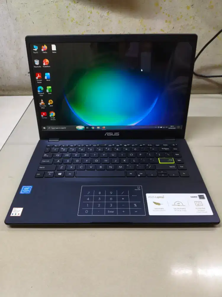 Asus E410, mulus normal siap pakai
