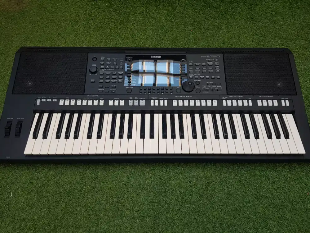 YAMAHA PSR S750