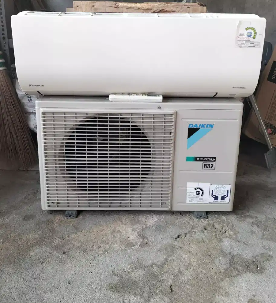 Daikin Thailand 1/2pk inverter
