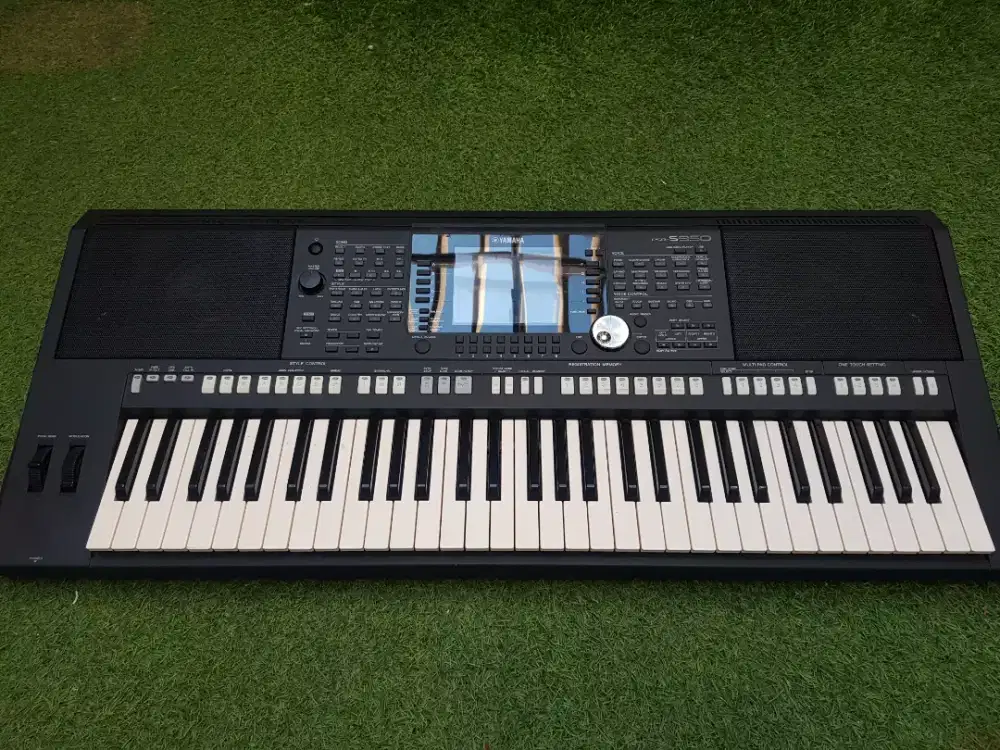 YAMAHA PSR S950
