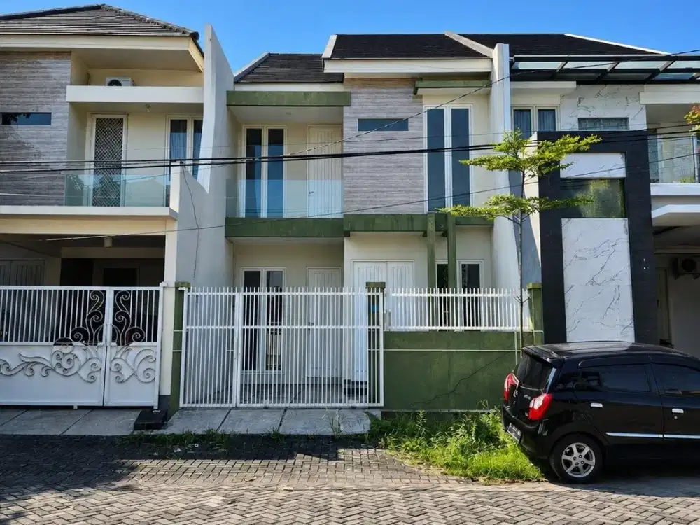 Rumah Baru Gayungsari Barat Row 4 mobil