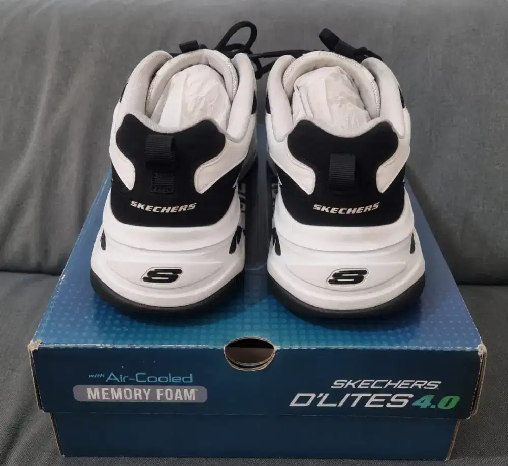 Dijual sepatu Skechers edisi Good Year