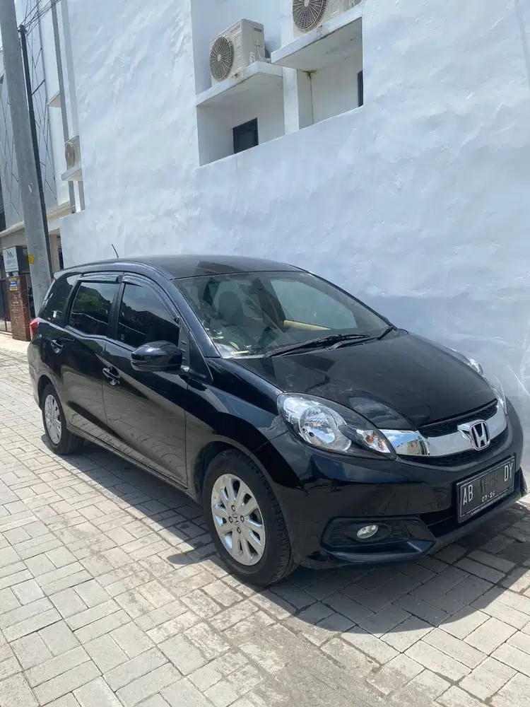 Dijual Mobilio 2016 Hitam Plat AB Kilometer rendah