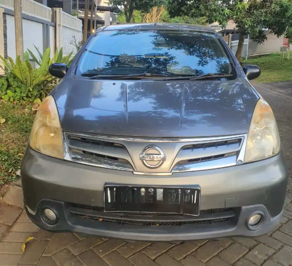 Jual Nissan Grand Livina Manual