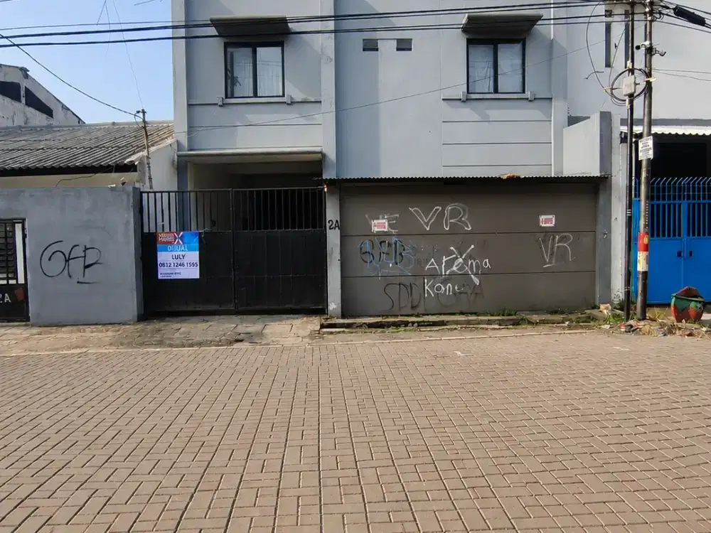 Dijual 2 Rumah Plus Gudang Sidodadi Surabaya Utara SHM Row jalan 2 mobil
