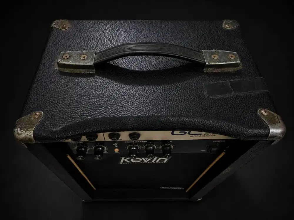 Amplifier Kevin GC 70 Gitar Amplication