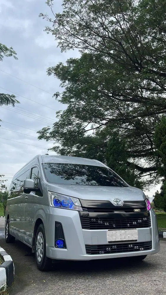 Toyota Hiace Premio 2.8 MT 2024 Silver Perak 2023 2025 Hiace Premio MT