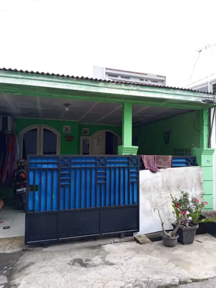 Dijual Rumah semy klaster , lokasi sangat strategis