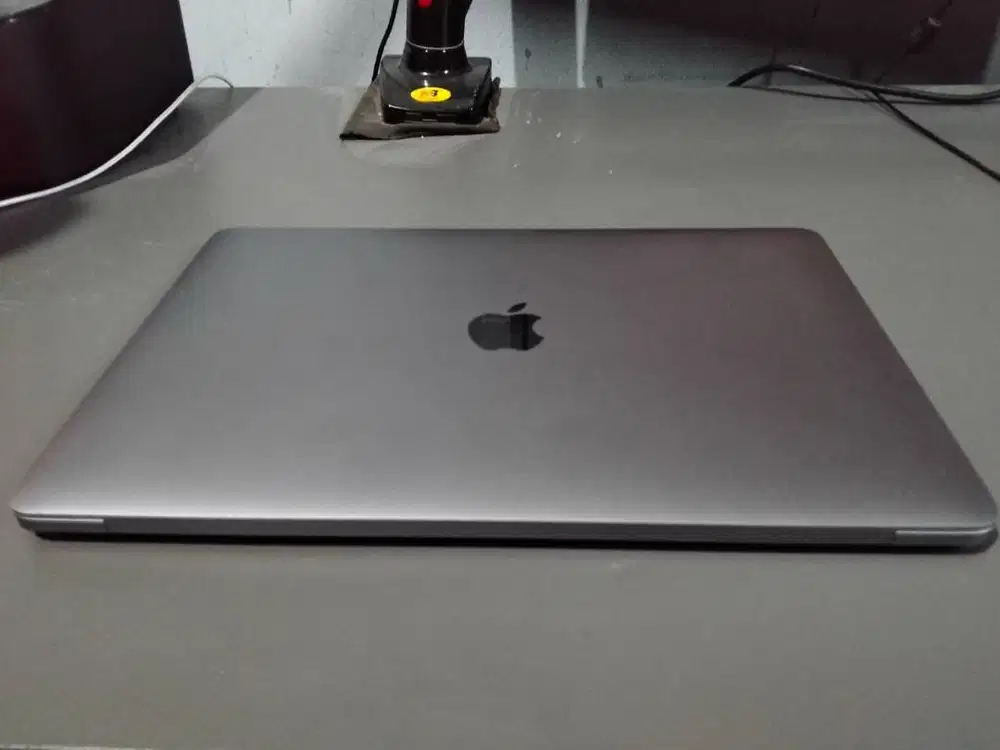 Jual Macbook Pro M2 Second
