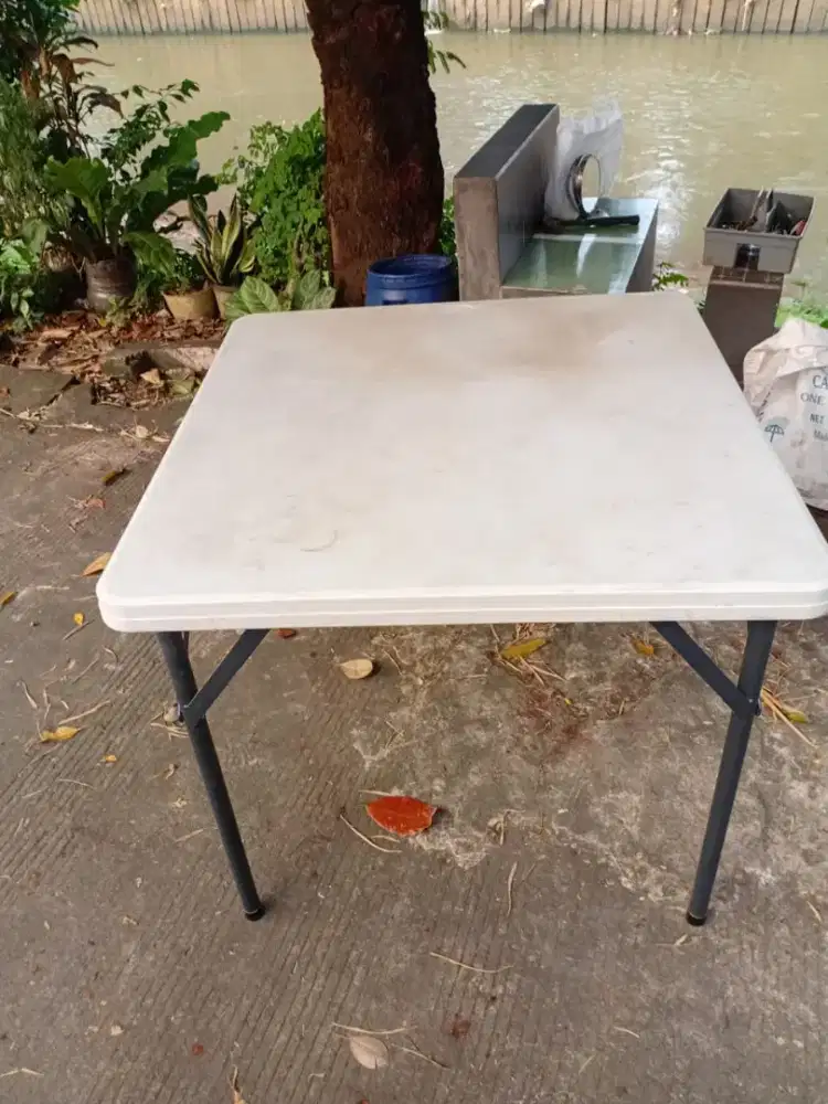 Meja kursi lipat krisbow