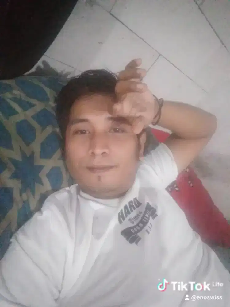 Cari kerjaan apa aja yg penting halal