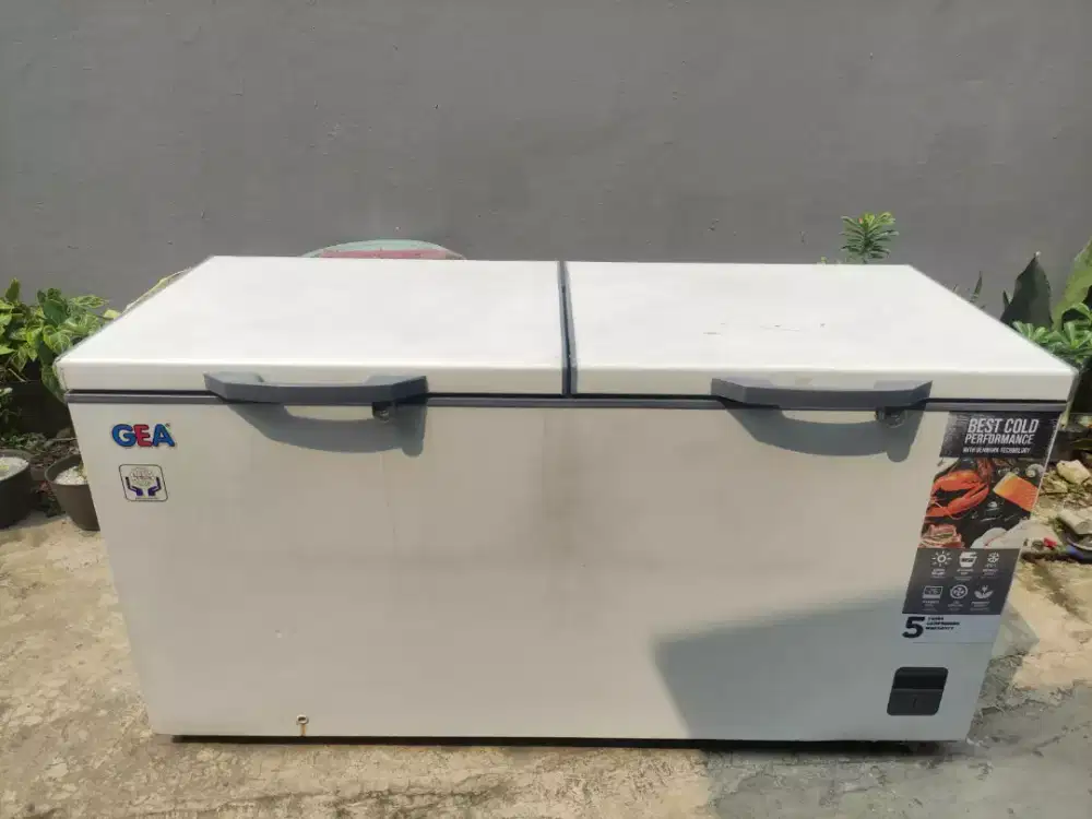 Freezer box / chest freezer merk gea 500 L